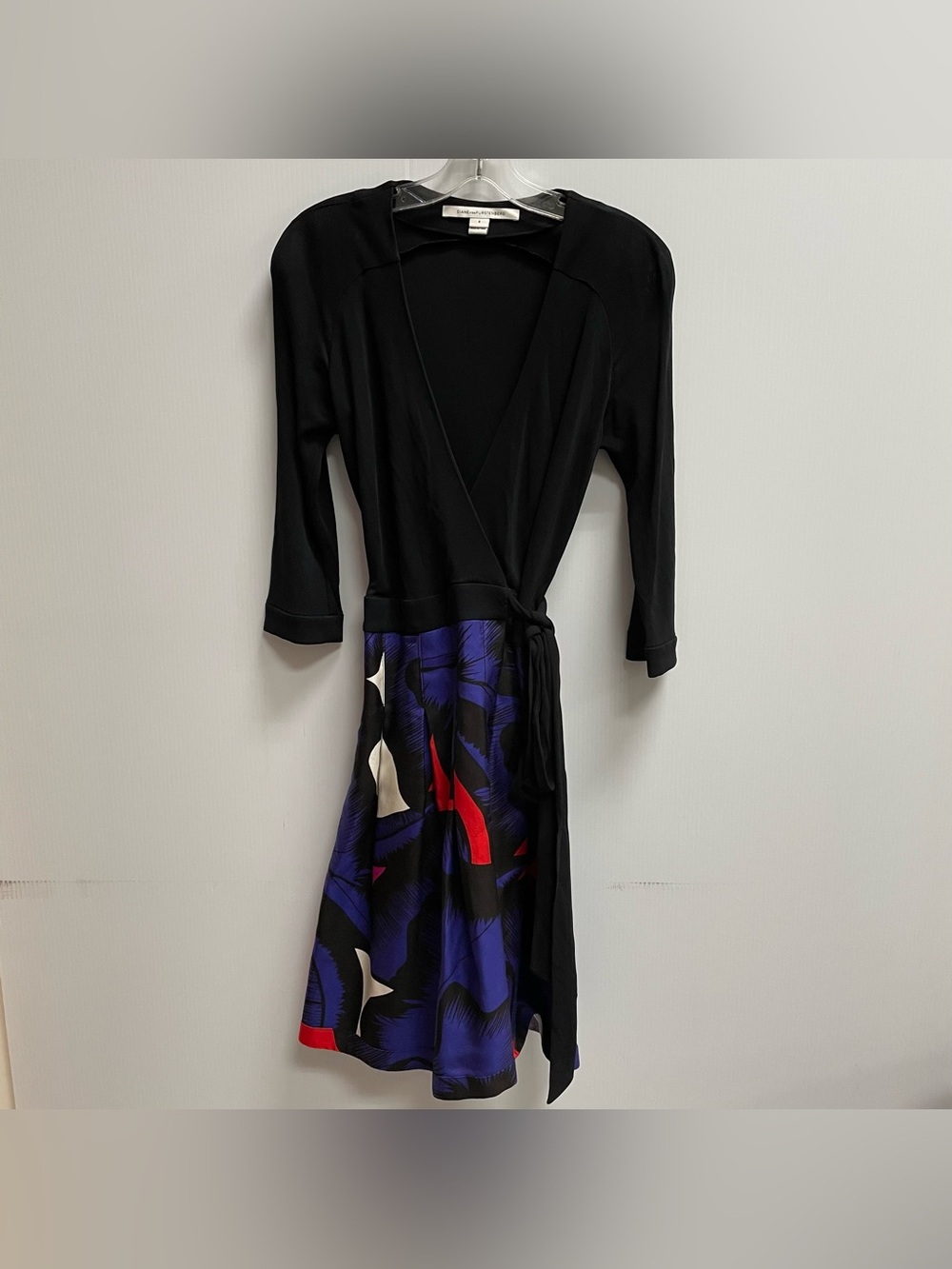 DIANE VON FURSTENBERG BLACK JEWEL TONE WRAP DRESS SZ 8
